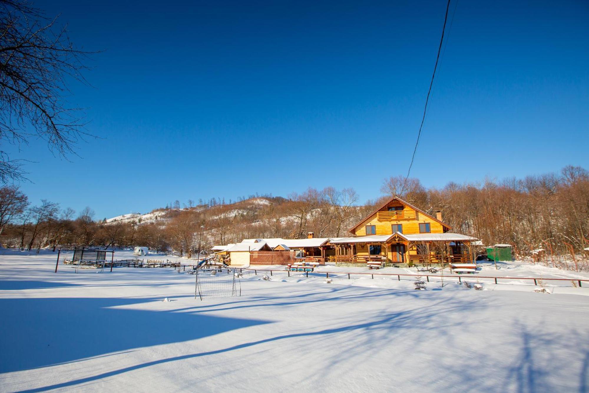 Cabana Lunca Târgu Neamț Esterno foto