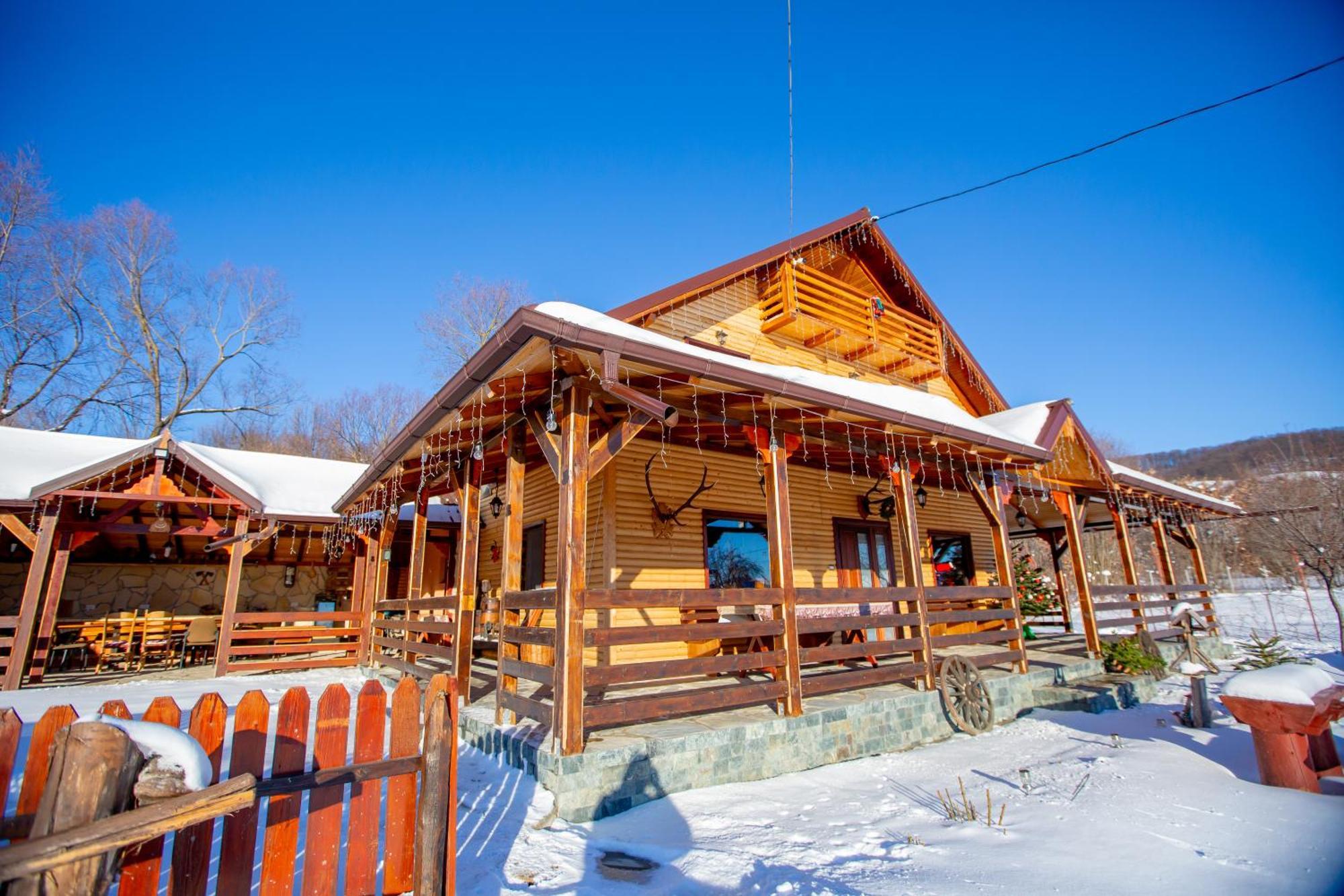 Cabana Lunca Târgu Neamț Esterno foto